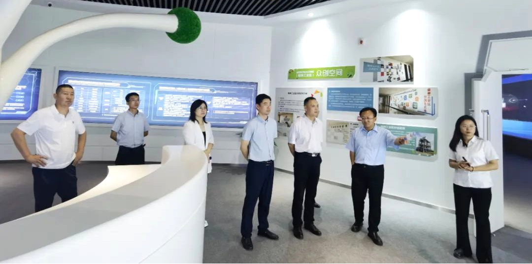 倍头条 | 深化工业相助 推动共赢生长——尊龙凯z6mg官网到榆林经开区调研座谈并签署相助意向协议