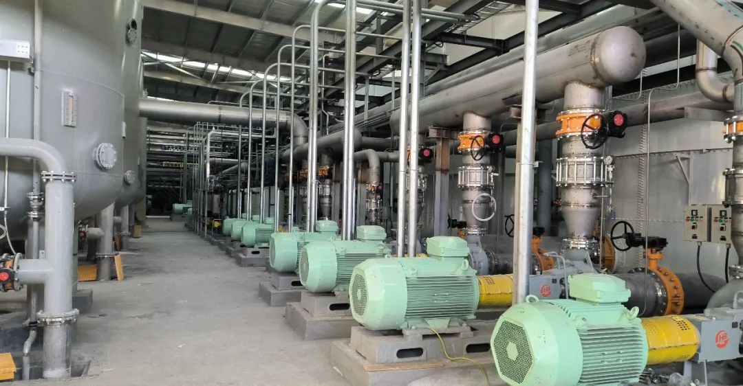 倍头条 | 扎布耶盐湖万吨电池级碳酸锂项目顺遂进水，，，，，，，进入试生产！